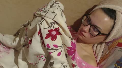 say meow and send tip  online show from 03/08/25, 12:55