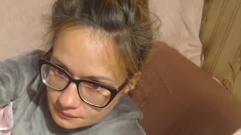 say meow and send tip  online show from 09/25/25, 10:46