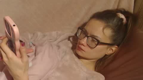 say meow and send tip  online show from 12/18/25, 01:00