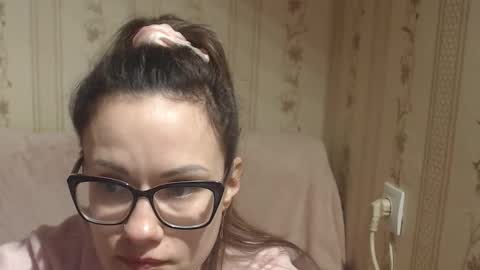 say meow and send tip  online show from 02/14/26, 12:35