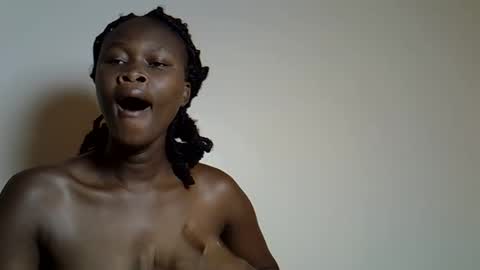 flowerdiva002 online show from 11/23/25, 05:40