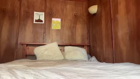 Snapshot of flowergirl448844 chatting on 11/06/25, 11:48 Flowergirl online show from 11/06/25, 11:48