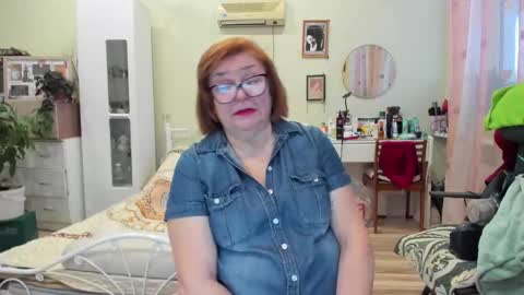 Flowerlower online show from 12/14/25, 06:41