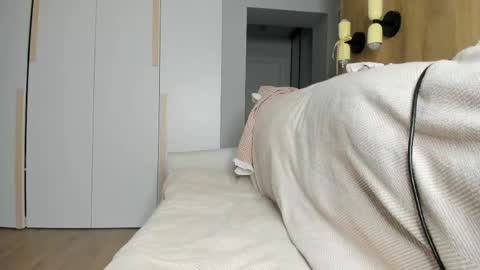 Flower online show from 04/25/26, 05:54