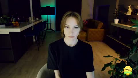 Snapshot of flowerr_powerr chatting on 06/09/26, 09:04 Katrin online show from 06/09/26, 09:04