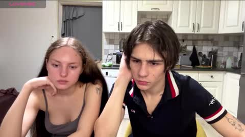 flowerscouple online show from 03/25/26, 10:16