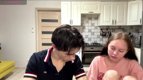 flowerscouple online show from 04/05/26, 04:20