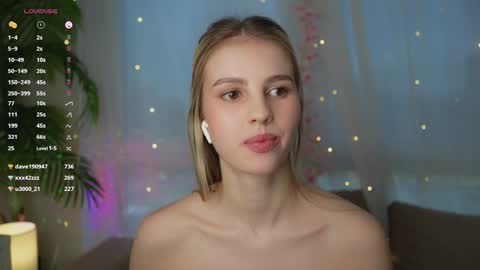 Adeline online show from 12/02/24, 11:56