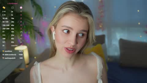 Adeline online show from 01/26/25, 10:55