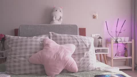 Snapshot of fluffy_hat chatting on 01/31/25, 09:05 Fluffy and Krut online show from 01/31/25, 09:05