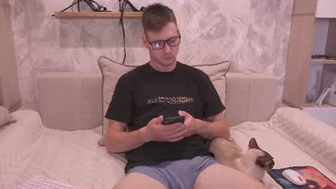 Fluffy and Krut online show from 07/13/26, 04:59