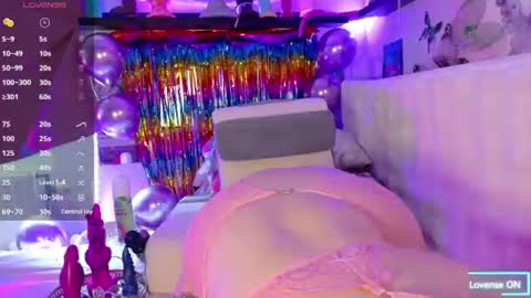 Snapshot of fluffy_rainbow_kity chatting on 07/05/26, 08:32 Fluffy Kity online show from 07/05/26, 08:32