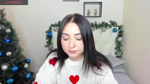 Lina online show from 12/15/24, 11:42