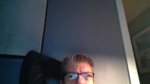 Snapshot of fluidconscience chatting on 12/06/24, 04:03 FluidConscience online show from 12/06/24, 04:03