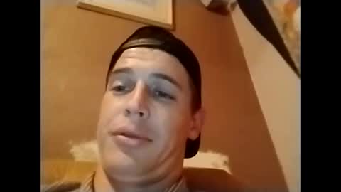 Snapshot of flybuy2525 chatting on 10/29/25, 04:04 flybuy2525 online show from 10/29/25, 04:04