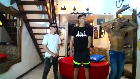 flyckers online show from 01/12/25, 11:15