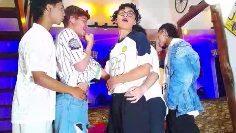 flyckers online show from 10/07/25, 08:17