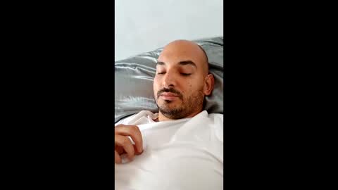 Snapshot of fn389 chatting on 04/06/26, 05:58 Frank online show from 04/06/26, 05:58