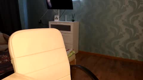 Molli  Ready for any play with you. Hottest show in pvt  Help a student earn big tokens  online show from 03/24/26, 03:17