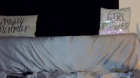 Snapshot of fogbunny chatting on 12/18/24, 01:48 Fogbunny online show from 12/18/24, 01:48