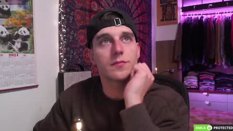 Snapshot of folleti7 chatting on 01/11/25, 12:12 Folleti online show from 01/11/25, 12:12