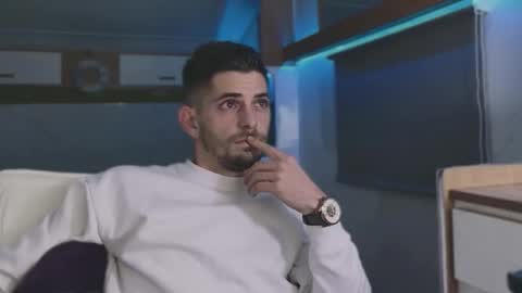 Snapshot of followknight chatting on 11/30/25, 07:18 independent model online show from 11/30/25, 07:18