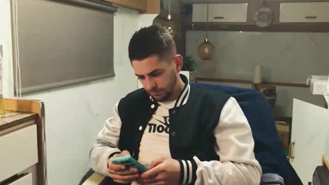 independent model online show from 03/30/26, 05:36