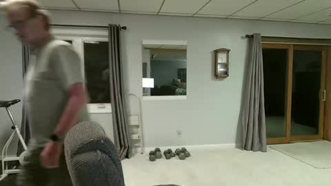 foodforcatfists online show from 09/17/25, 02:24