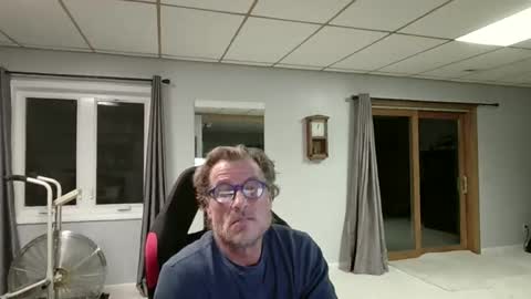 foodforcatfists online show from 11/21/25, 06:01