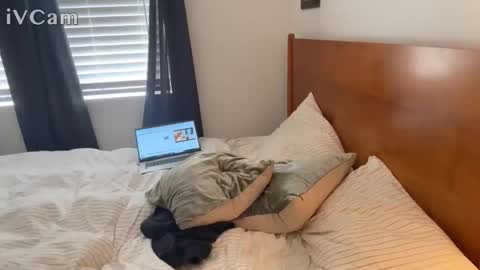 Snapshot of footballtoyjock chatting on 02/13/26, 06:37 footballtoyjock online show from 02/13/26, 06:37