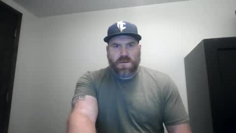 Snapshot of footballtroyg chatting on 11/26/25, 12:44 footballtroyg online show from 11/26/25, 12:44