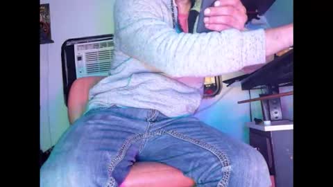 Snapshot of footlover6 chatting on 11/23/25, 07:19 Thomas Jefferson online show from 11/23/25, 07:19