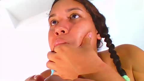 Snapshot of forbidden_games__ chatting on 12/11/24, 04:07 emely and felix online show from 12/11/24, 04:07