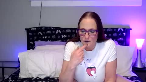 forbiddenwifey online show from 04/19/26, 04:12