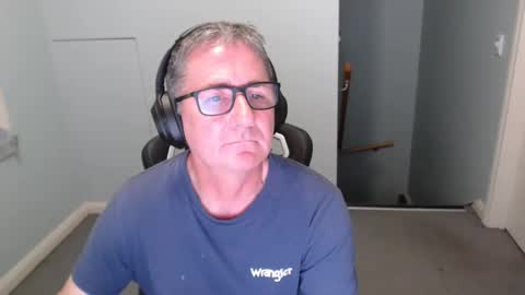 Snapshot of foreshore500 chatting on 02/06/25, 03:20 Foreshore online show from 02/06/25, 03:20