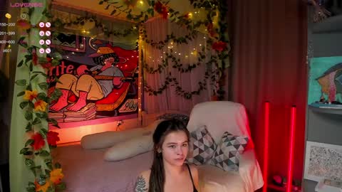 Snapshot of forest_lina chatting on 12/04/24, 05:38     online show from 12/04/24, 05:38