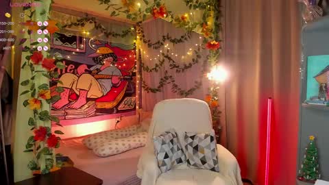 Snapshot of forest_lina chatting on 02/10/25, 12:50     online show from 02/10/25, 12:50