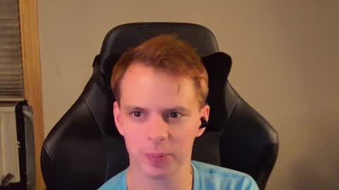 Snapshot of forever_broken chatting on 12/22/24, 06:39 forever_broken online show from 12/22/24, 06:39