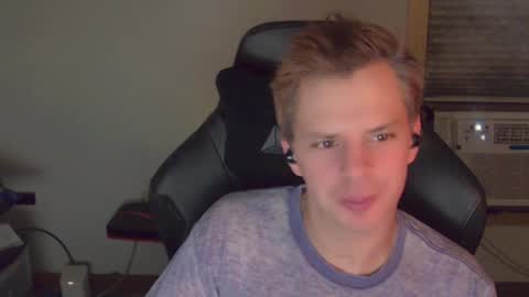 Snapshot of forever_broken chatting on 11/02/25, 05:43 forever_broken online show from 11/02/25, 05:43