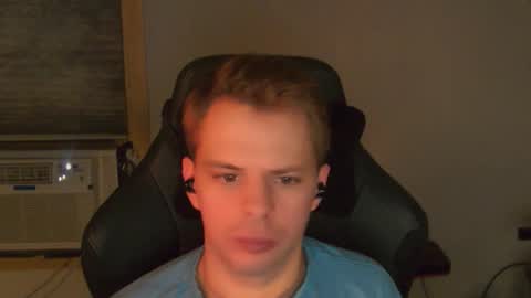 Snapshot of forever_broken chatting on 12/01/25, 05:56 forever_broken online show from 12/01/25, 05:56