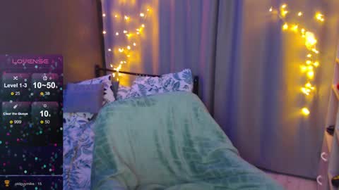 Snapshot of foreversmileme chatting on 12/03/24, 01:08 Julia online show from 12/03/24, 01:08