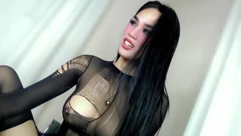 KHATRINA STACIE MARIE online show from 05/26/26, 12:50