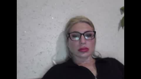Snapshot of fox_red_lady7 chatting on 04/19/26, 08:44 fox_red_lady7 online show from 04/19/26, 08:44