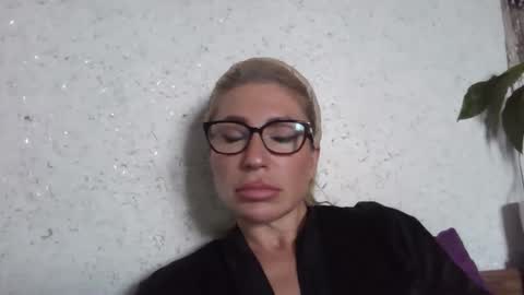 Snapshot of fox_red_lady7 chatting on 05/15/26, 09:38 fox_red_lady7 online show from 05/15/26, 09:38