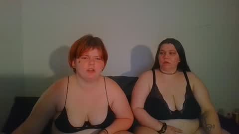 Snapshot of foxanhound chatting on 06/05/26, 05:36 Fox and hound online show from 06/05/26, 05:36