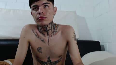 Snapshot of foxbadboy chatting on 05/28/26, 06:00 foxbadboy online show from 05/28/26, 06:00