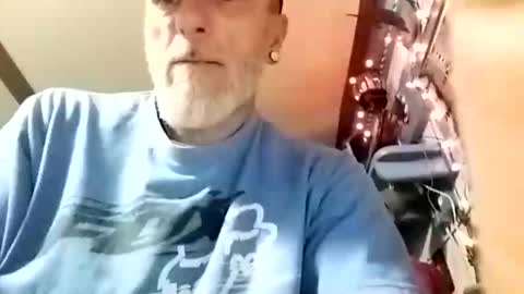 Snapshot of foxbodydave chatting on 01/12/26, 05:01 foxbodydave online show from 01/12/26, 05:01