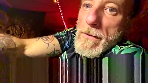 Snapshot of foxbodydave chatting on 04/04/26, 10:35 foxbodydave online show from 04/04/26, 10:35