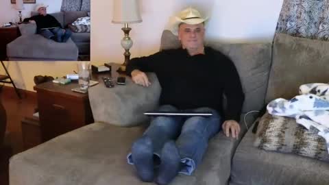 Hunter online show from 01/15/25, 03:22