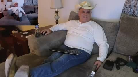 Hunter online show from 02/24/25, 02:30